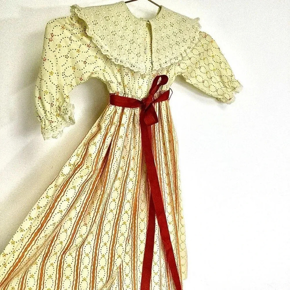 Brushworks Other - Brushworks Girls Vintage Peter Pan Collar Eyelet‎ Trim Mini Dress w/ Pouch purse